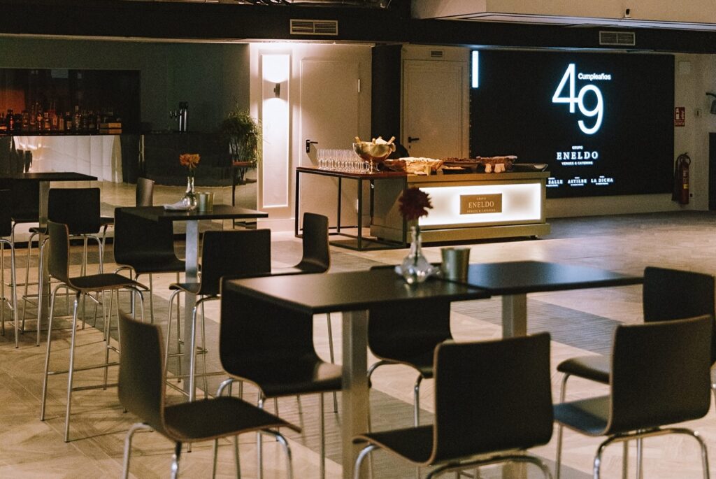 Instagram post from grupoeneldo. This post is in position 9.